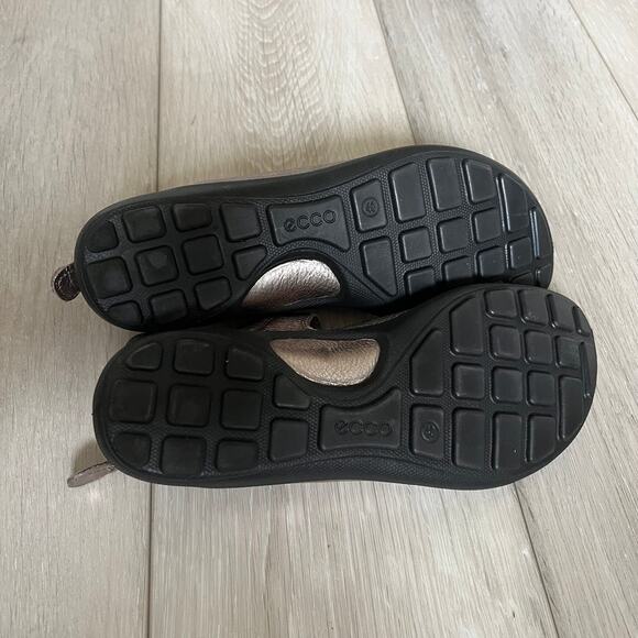 ECCO 'Jab' Women's 40 / US 9 Gladiator Toggle Bungee Comfort Sandal Metallic - Picture 5 of 5